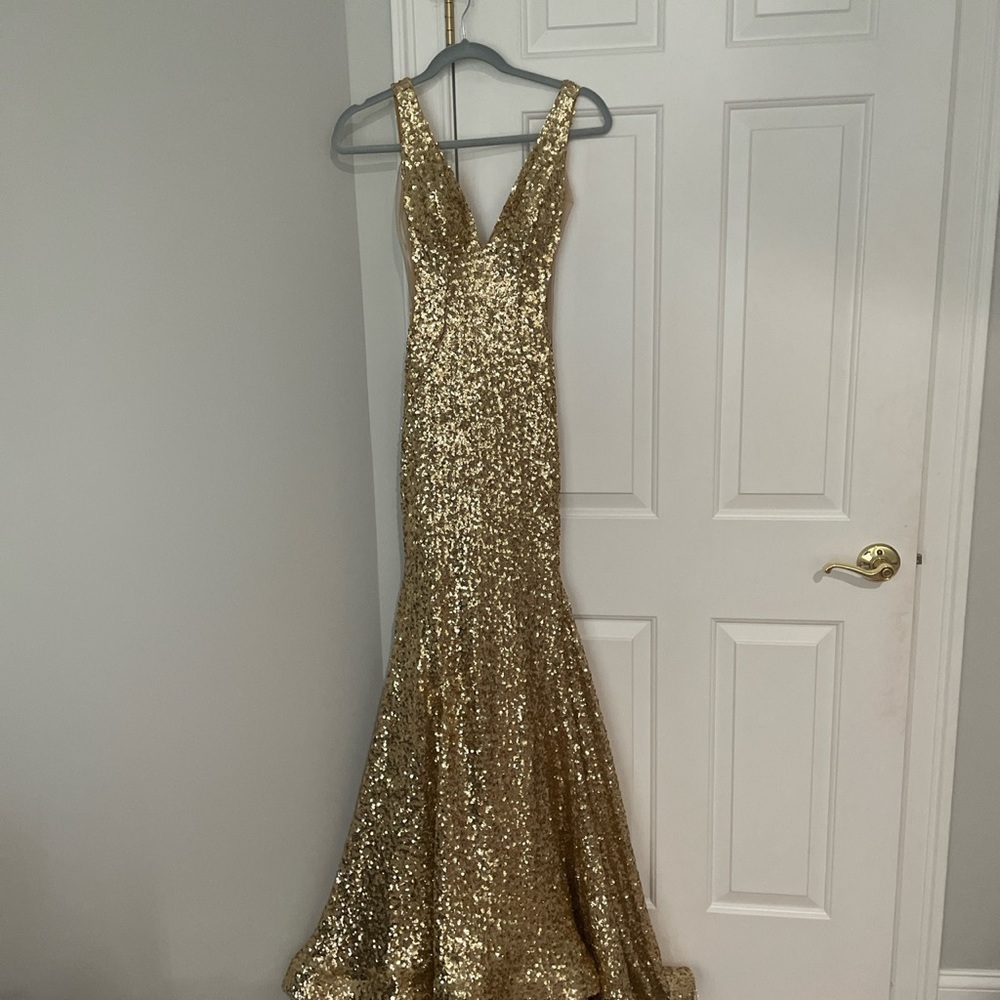 Stunning gold sequins Jovani prom dress size 00